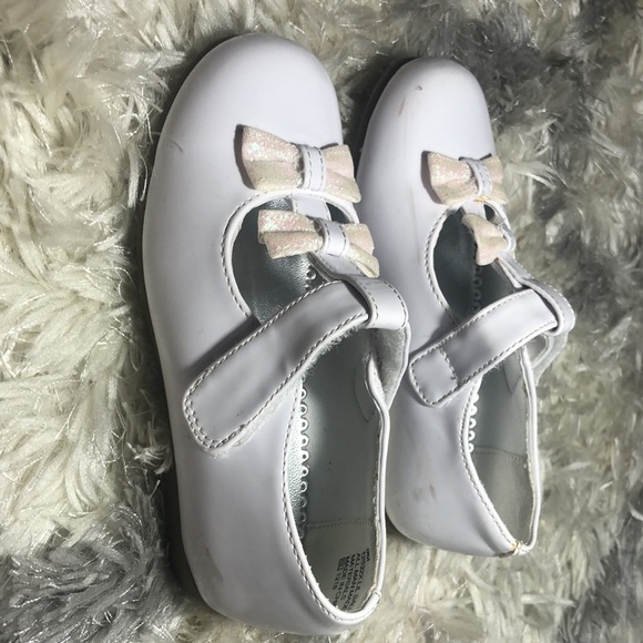 4 pairs of girls shoes sz 9 - Picture 10 of 11